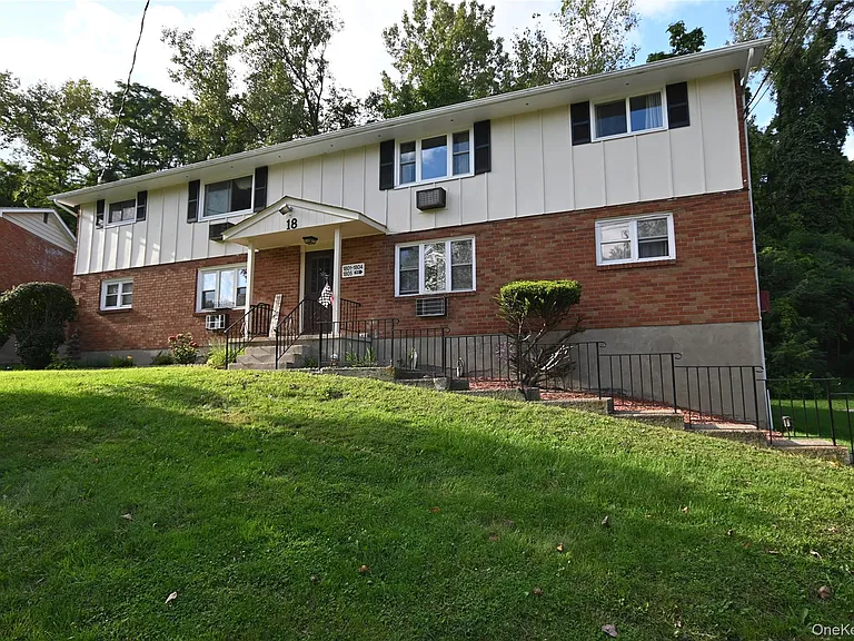 1805 Parr Lake Dr #18E — Photo 2