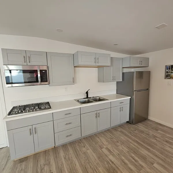 Studio, 420 sqft, $2,000 — Photo 2
