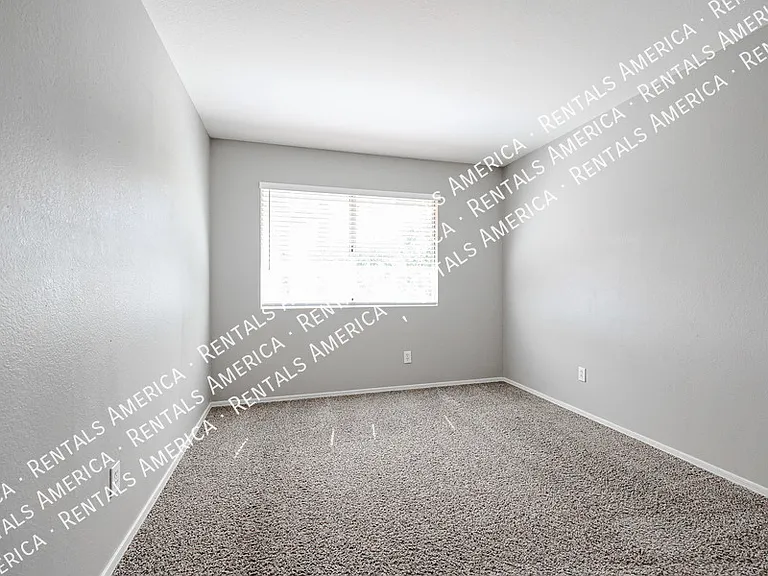 2361 W Myrtle Dr — Photo 18