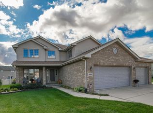 999 Coyote Trl, Manteno, IL 60950