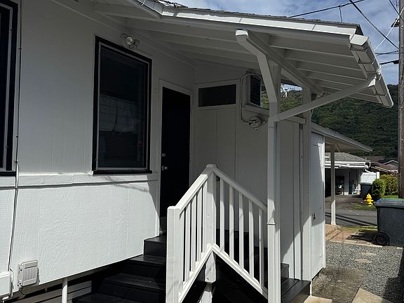 Double Side Entrance
