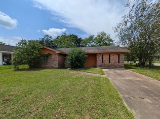 4404 Raven St, Beaumont, TX 77705