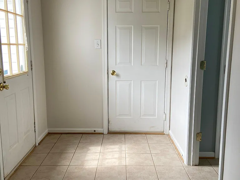 Entrance from garage into mud room