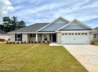 6207 Diamond Ln, Biloxi, MS 39532