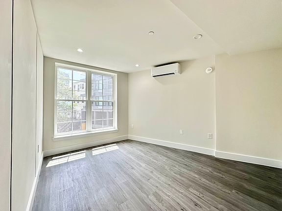 5th image of 25-31 27th St #2R