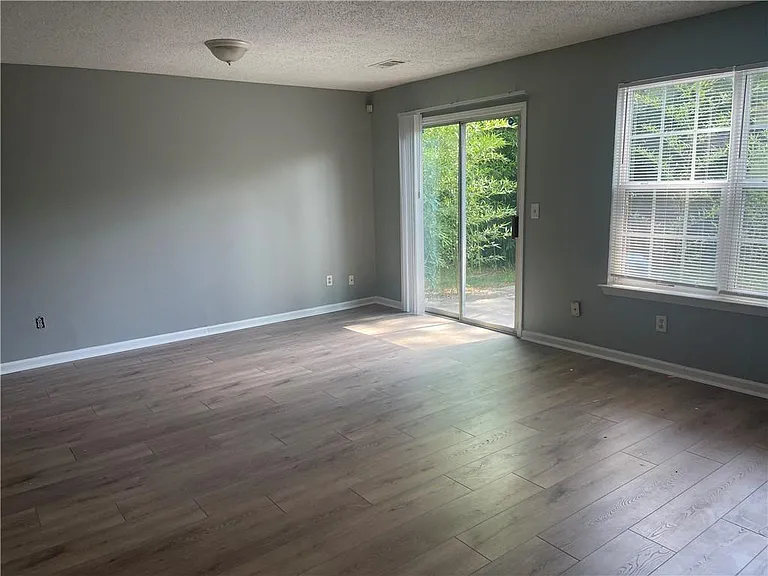 5322 Creekview Ln — Photo 6