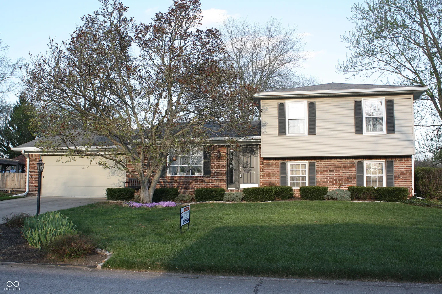 8437 Lockwood Ln photo 1
