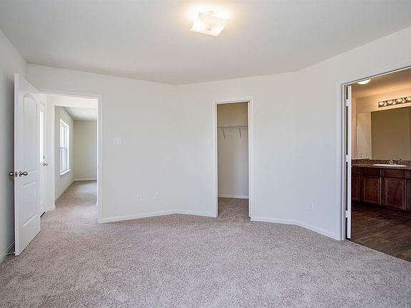 3rd image of 2325 Regatta Ln