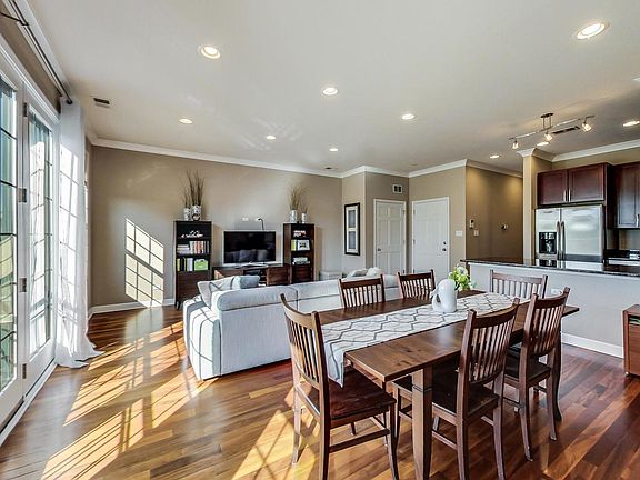 5th image of 1838 W Belmont Ave APT 3