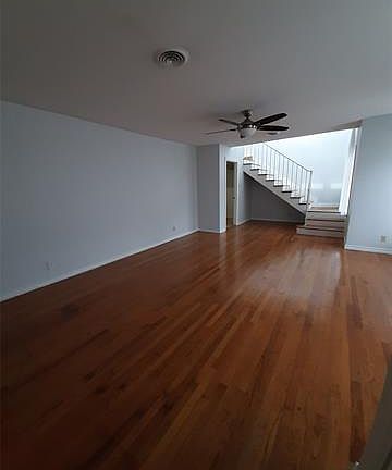 3rd image of 2007 Crestwood Pl