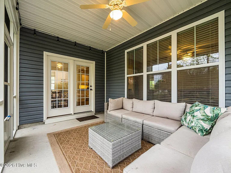 154 Cornel Ln — Photo 23