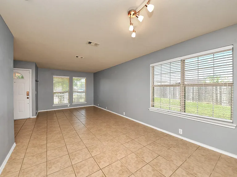 2038 Eddlewood Ct — Photo 7