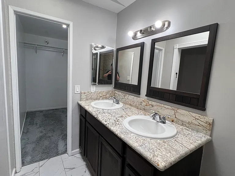 3901 Starwood Ln — Photo 9
