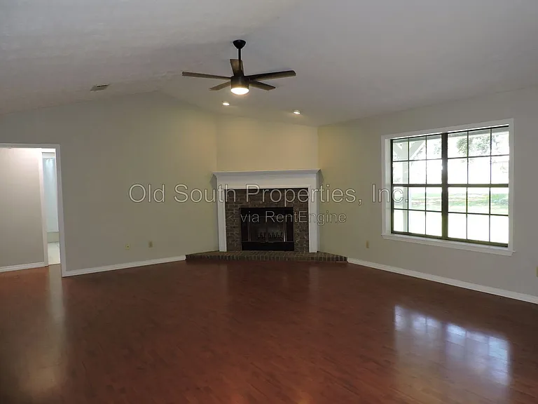 5261 Rowe Trl — Photo 4