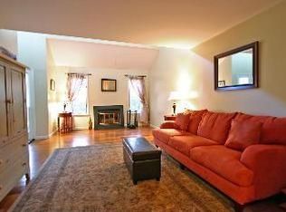 35 Inverrary Pl, Annandale, NJ 08801