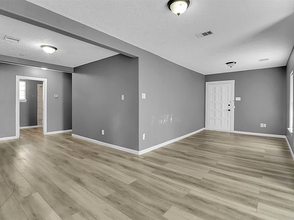 5th image of 218 Hafer St