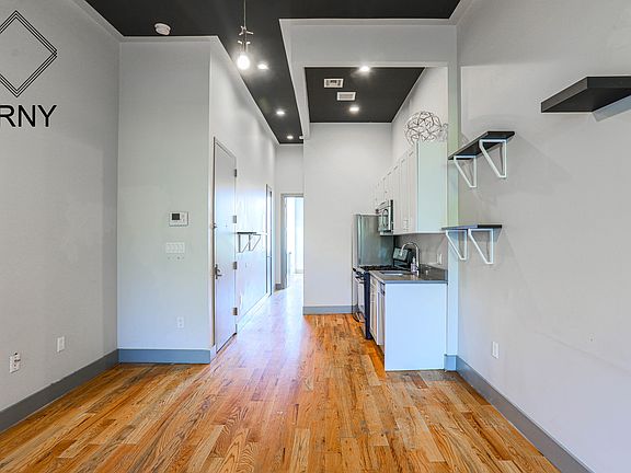 3rd image of 204 Irving Ave APT 2