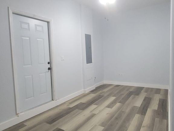 5th image of 27869 SW 133rd Ave