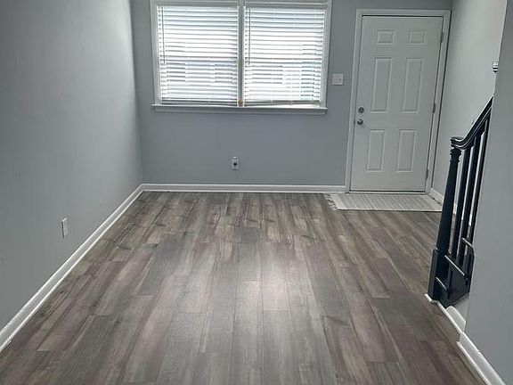 4th image of 1828 Thomas St