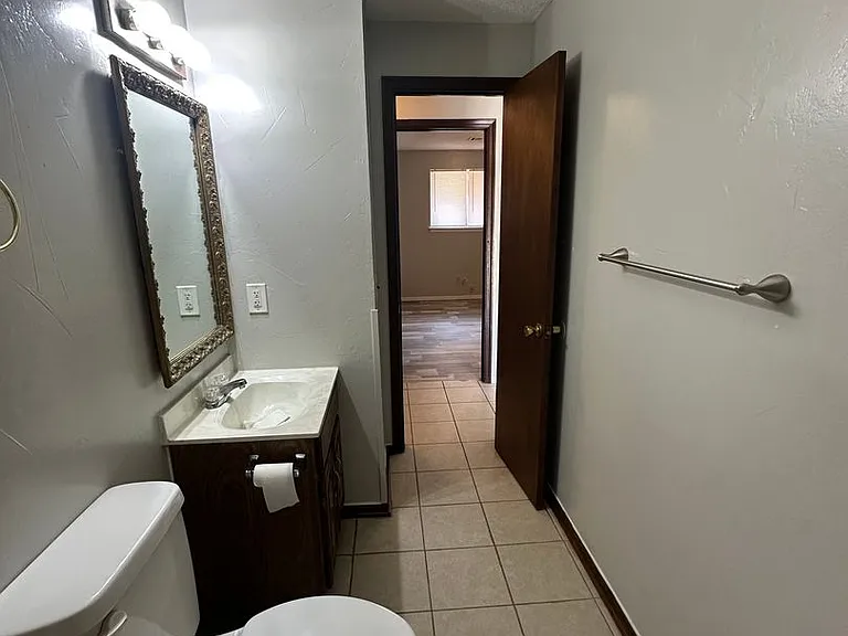 3904 Overland Dr — Photo 24