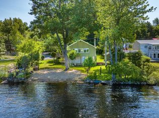 305 Camelot Shore Dr, Farmington, NH 03835