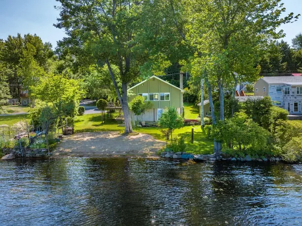 305 Camelot Shore Drive, Farmington, NH 03835