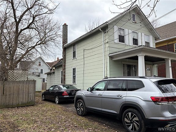 3rd image of 1323 Niagara Ave