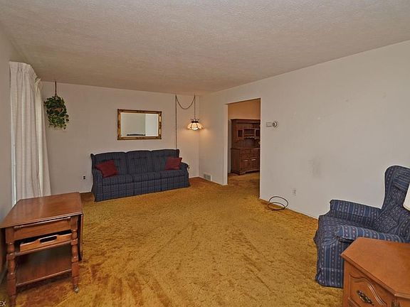 2nd image of 6072 Gareau Dr