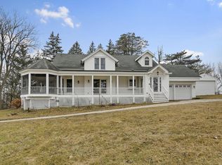 768 W Spring Prairie Rd, Burlington, WI 53105