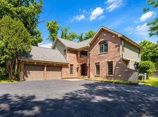 26792 W Lakeview Dr S, Lake Barrington, IL 60084