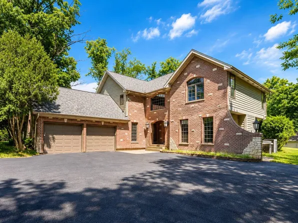 26792 W Lakeview Dr S, Lake Barrington, IL 60084