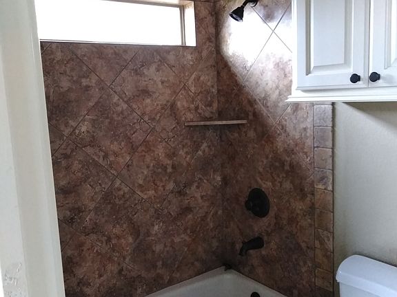 3rd image of 2187 Chestnut Oak Cir