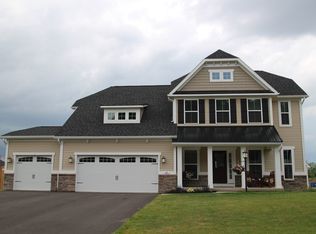 41 Willow Bridge Trl, Penfield, NY 14526
