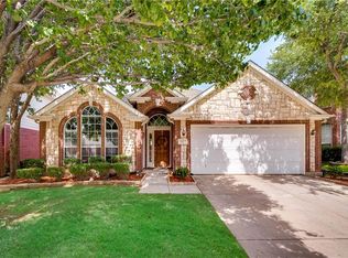 2109 Oak Manor Dr, Bedford, TX 76021