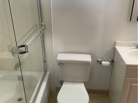 5th image of 88 Garland Ave APT 106