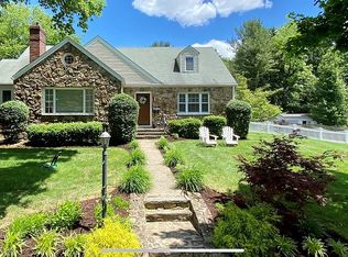 19 Orchard St, Mendham, NJ 07945