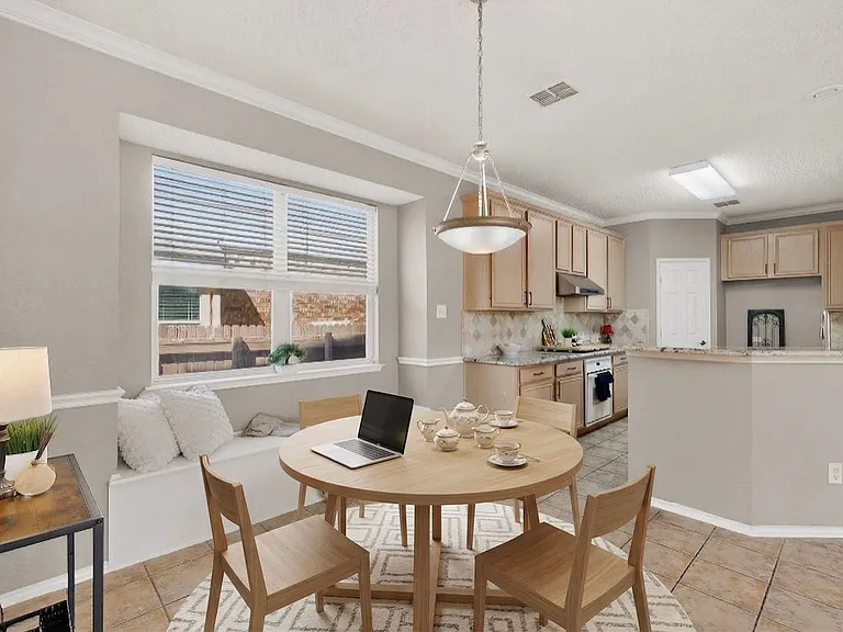 2023 Nottingham Pl — Photo 3