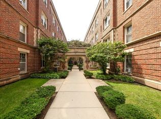 4134 N Sheridan Rd APT 2E, Chicago, IL 60613
