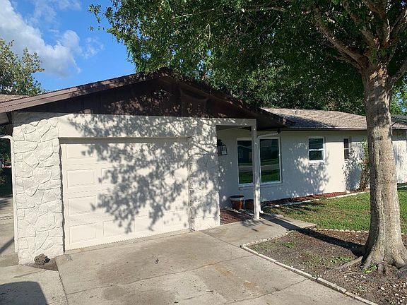 3rd image of 2909 Arch Dr