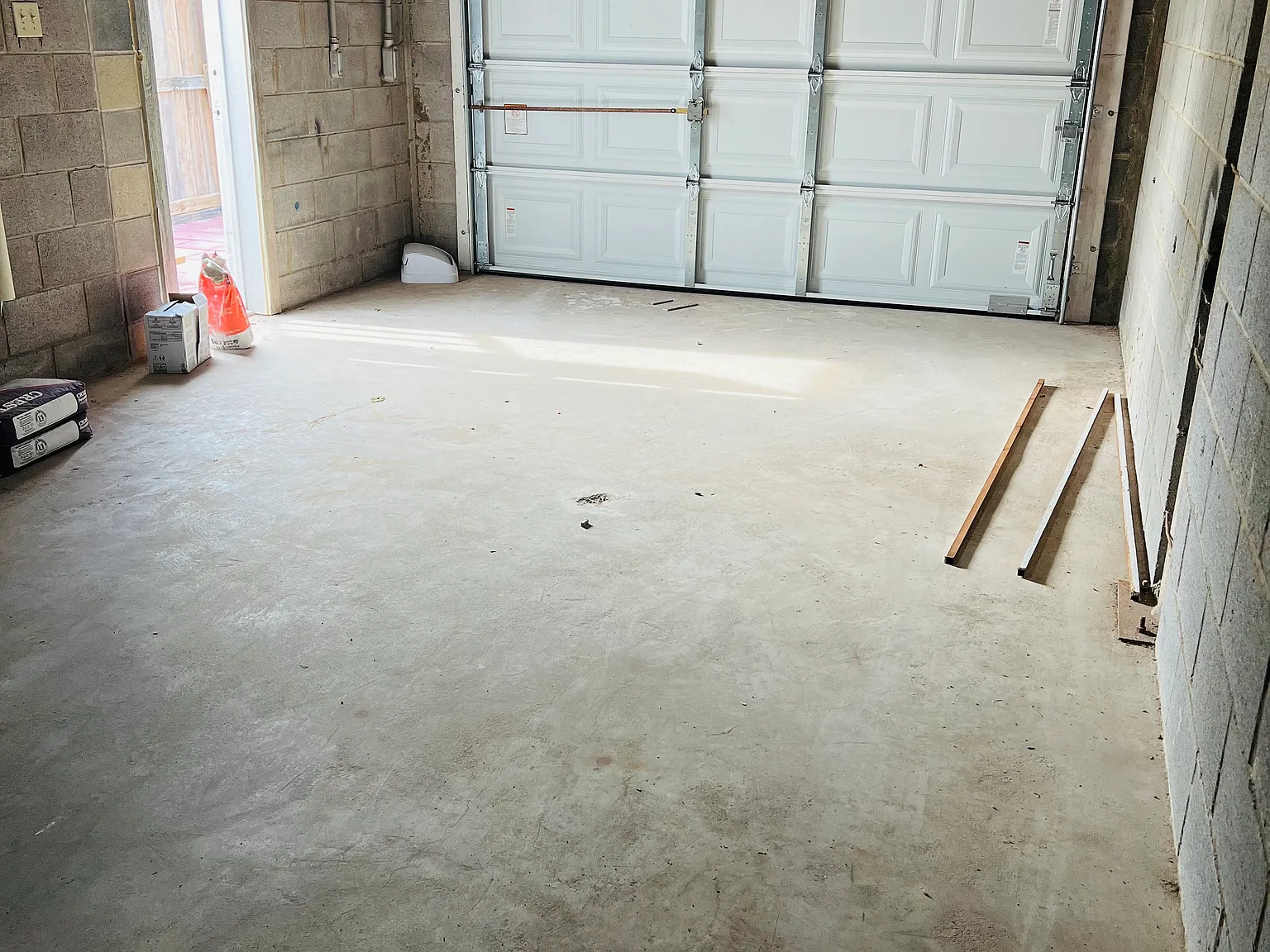 1005 E Adams Ave — Photo 2