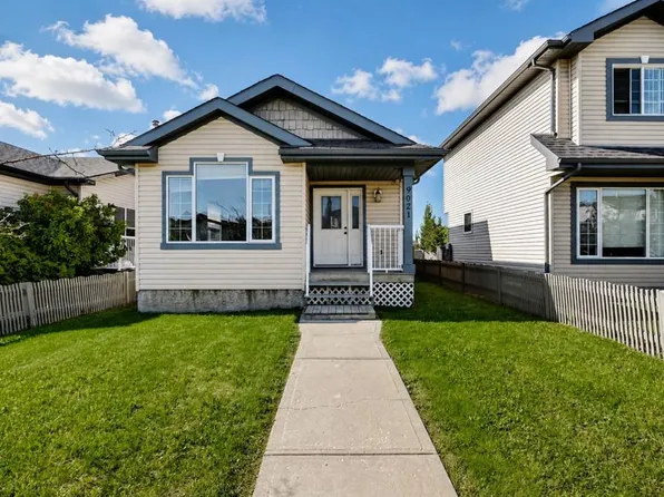9021 N 95th Ave, Grande Prairie, AB T8X 1V3