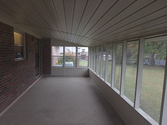 2nd image of 103 Woodland Dr