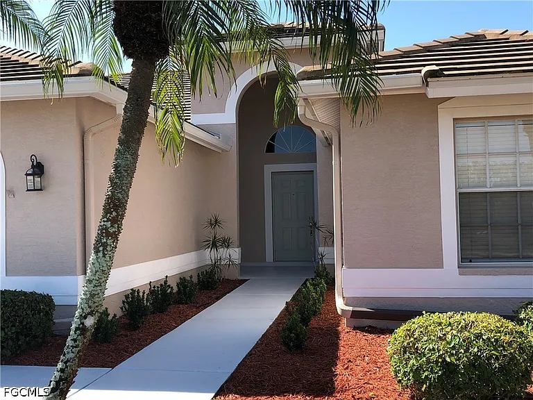 8223 Breton Cir — Photo 3
