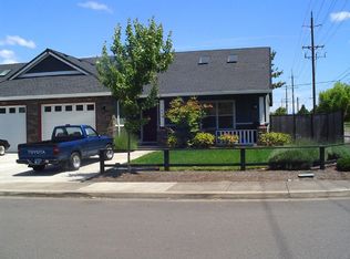 1851 N 8th St, Springfield, OR 97477