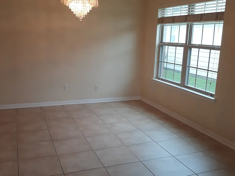 1222 Concord Pl — Photo 12
