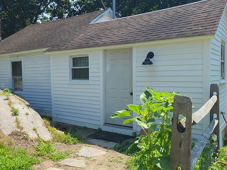 19 Prospect St — Photo 3