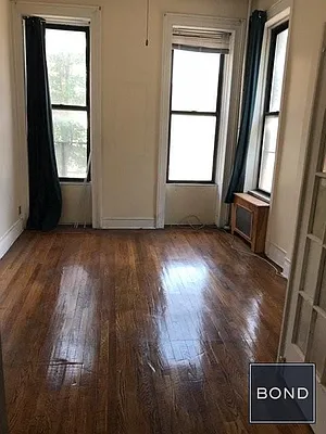 Rented by Bond New York | media 13