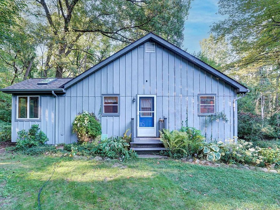 13698 County Road 8 Middlebury IN Zillow