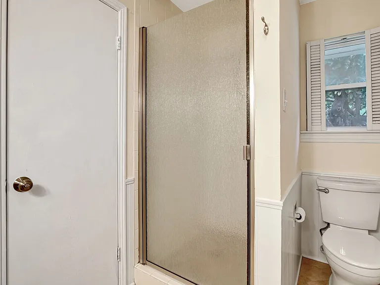 1007 Newberry Dr — Photo 6