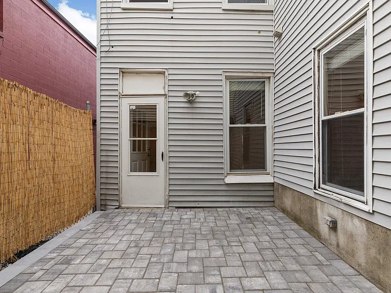 84 Griffith St #1 — Photo 16